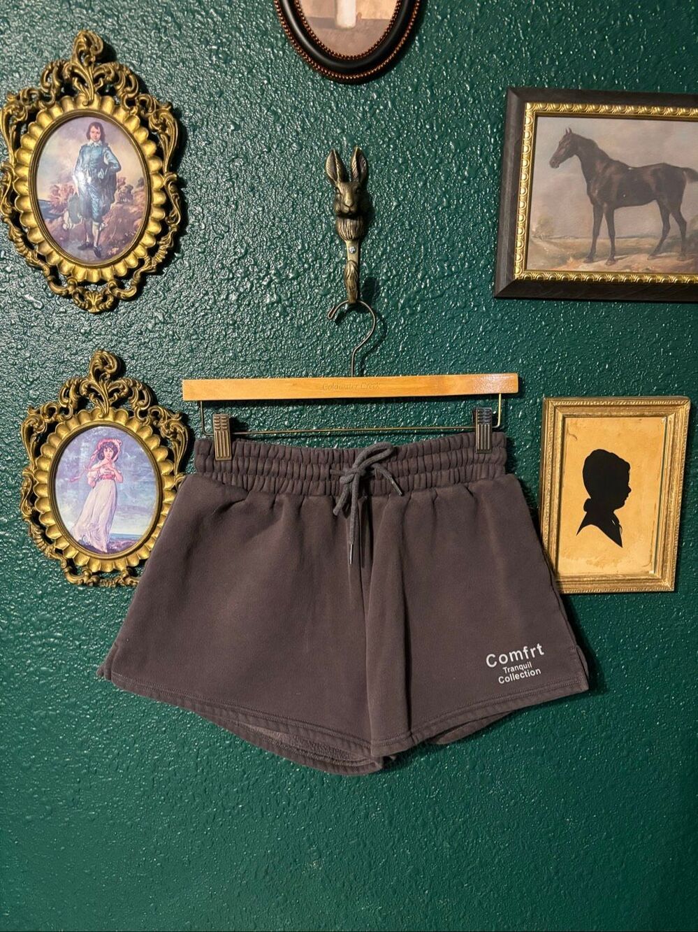 Comfrt Gray Sweat Shorts Sz Small 2.5”